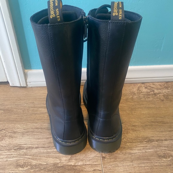 Dr. Marten boots! - Picture 3 of 3
